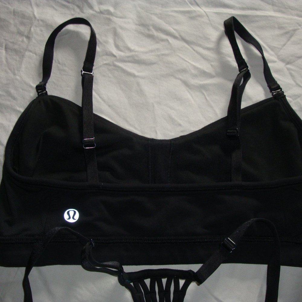 Lululemon Bras Size 4 - Picture 3 of 8